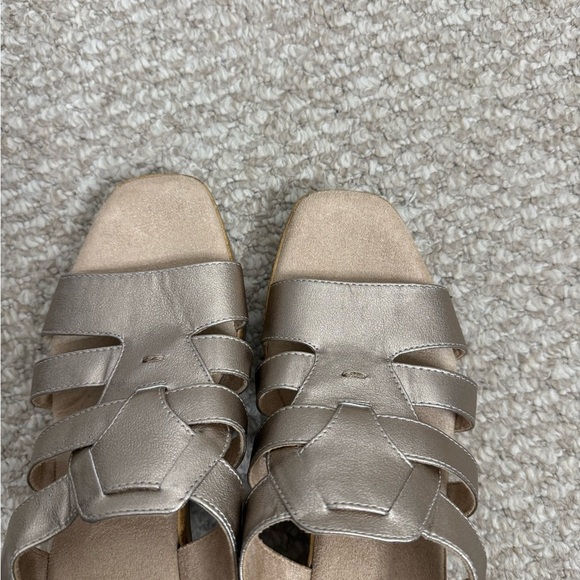 SOUL Naturalizer Sandals size 9 heeled - Picture 7 of 9